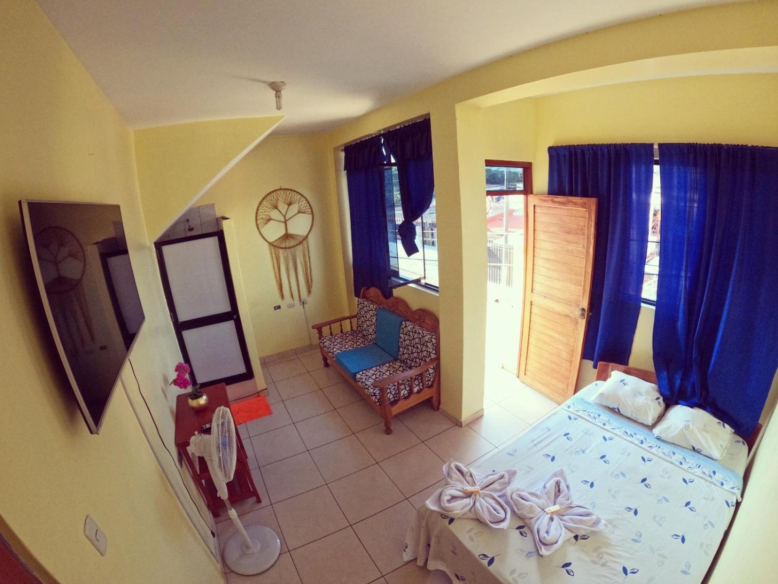 Hotel Shoffi'S House Backpackers Tarapoto Esterno foto